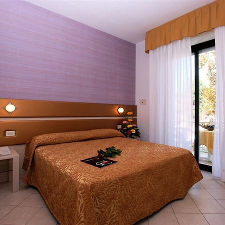 Hotel Athena Cervia Zewnętrze zdjęcie