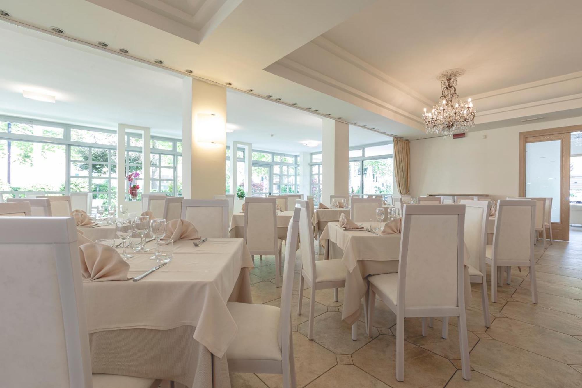 Hotel Athena Cervia Zewnętrze zdjęcie