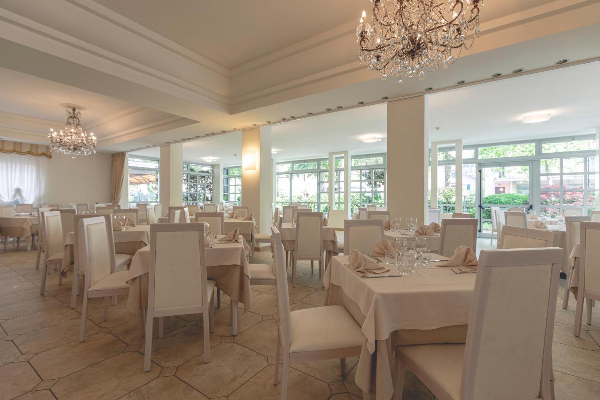 Hotel Athena Cervia Zewnętrze zdjęcie