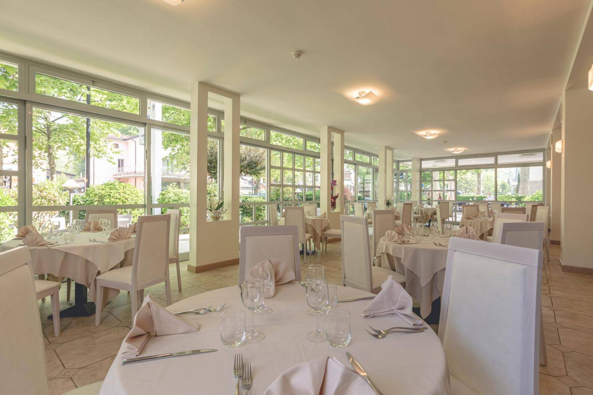 Hotel Athena Cervia Zewnętrze zdjęcie