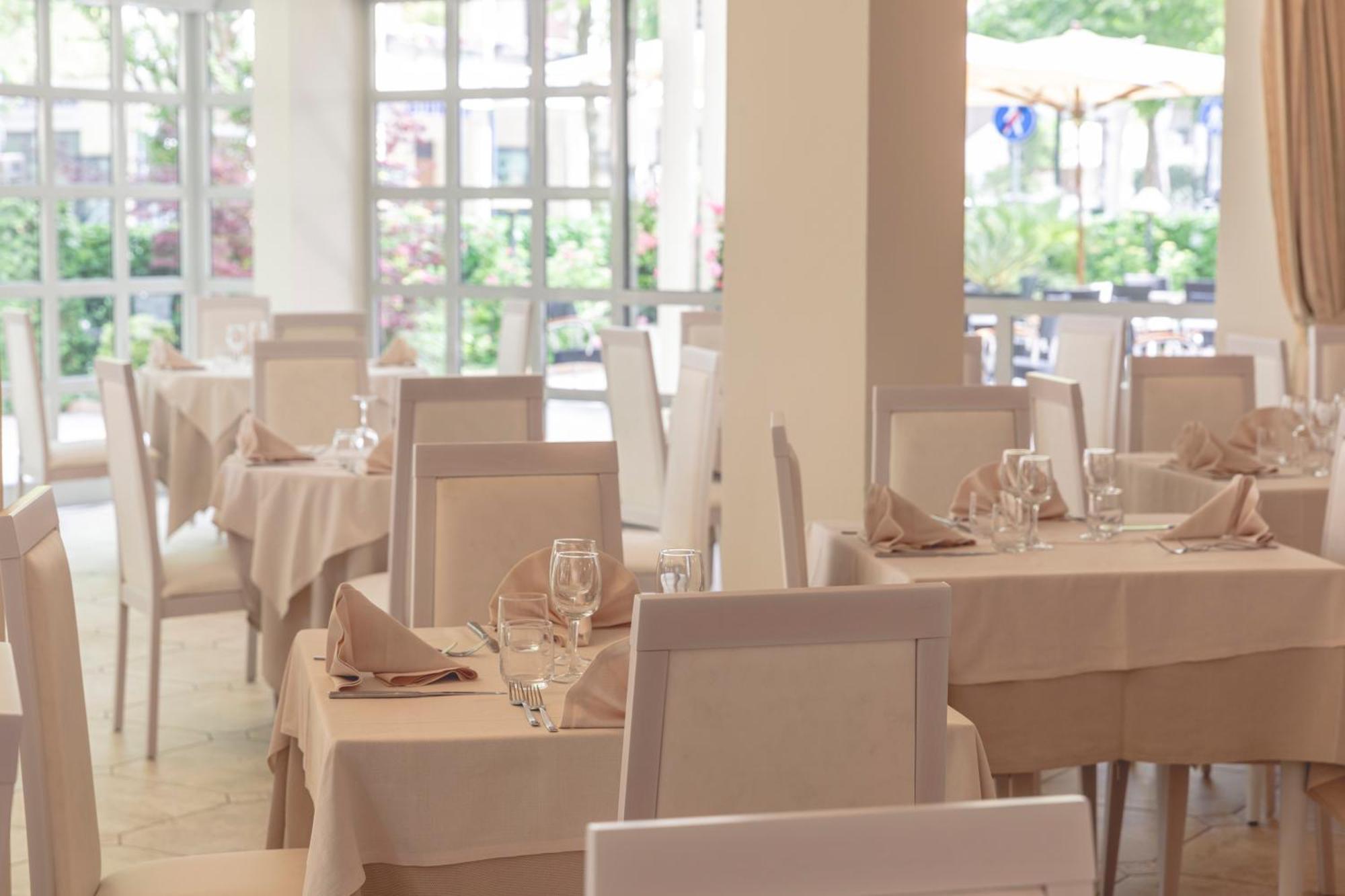 Hotel Athena Cervia Zewnętrze zdjęcie