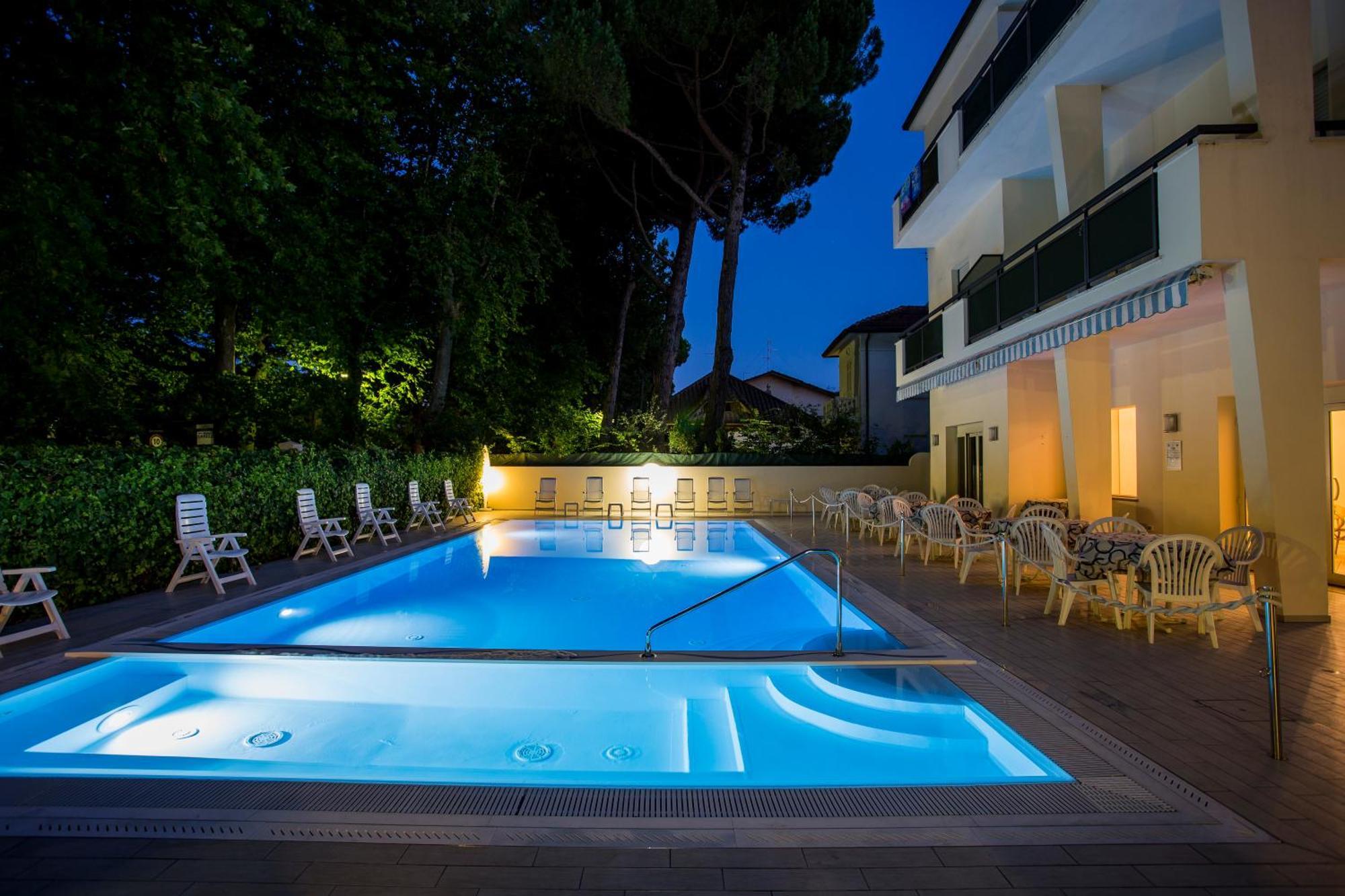 Hotel Athena Cervia Zewnętrze zdjęcie
